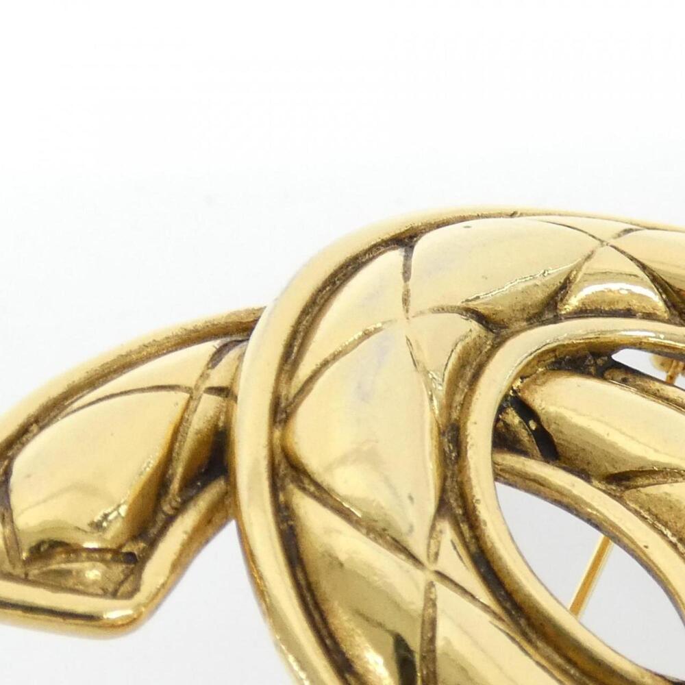 CHANEL Gold Brooch - Picture 5 of 8